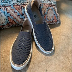 UGG Sammy Chevron gray woven sneakers. Size 5. New with box.